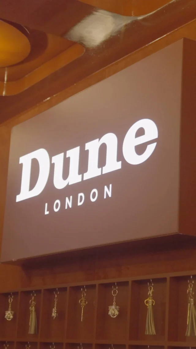 @aisle8comms has been working with iconic British footwear & accesories brand @dune_london on the brand refocus for Autumn Winter 2024. The new collection was presented at a full day event at @langansbrasserie, inviting selected media and creators to view the new collection, sharing the new look book styled by @itsdwallace. Event production by @vhcreates & content captured by @cocoshawvisuals